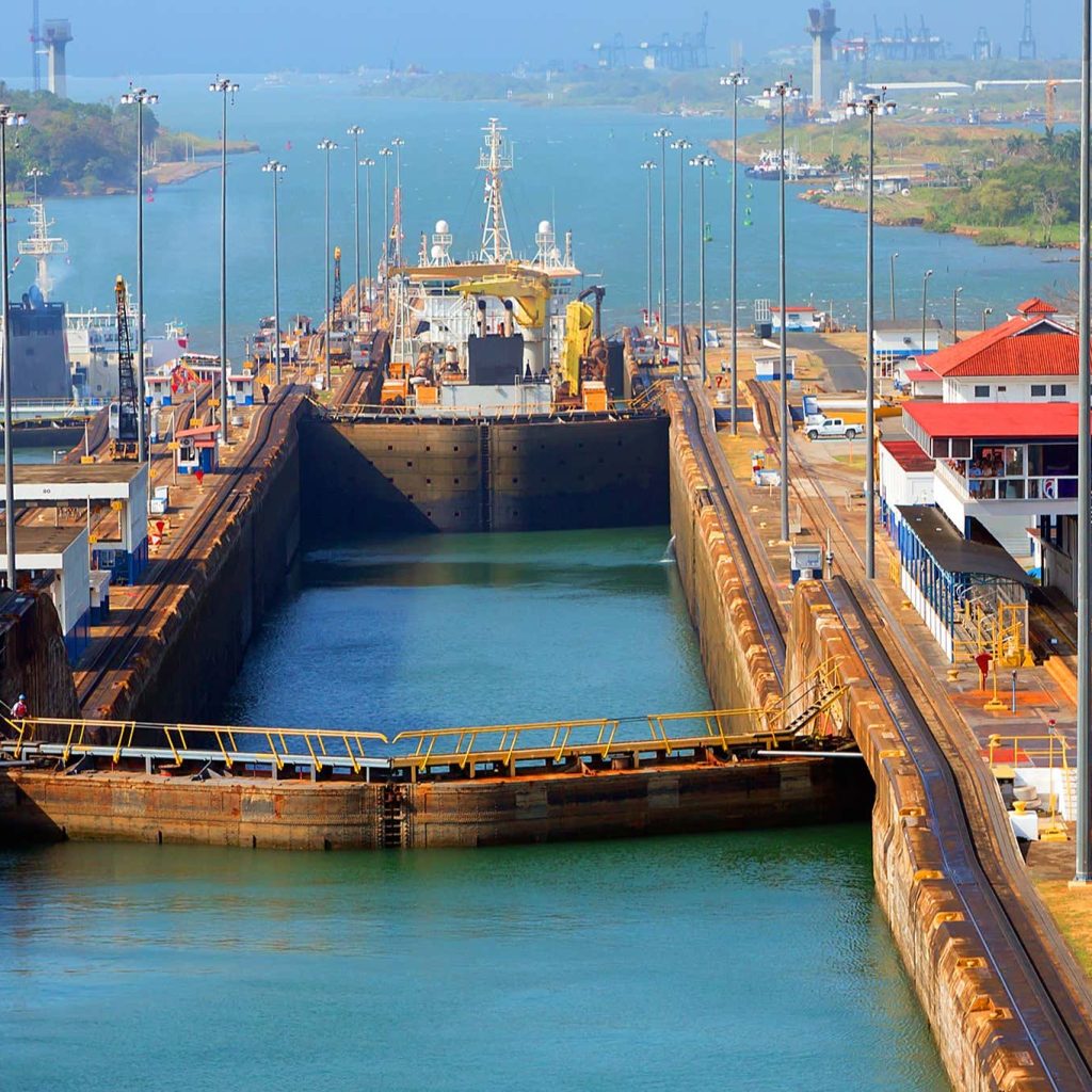 Canal de Panamá: visita a las esclusas de Miraflores — imagen 1