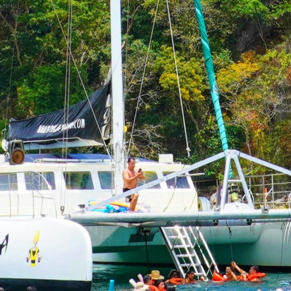 Taboga en catamarán: almuerzo y barra libre — imagen 1
